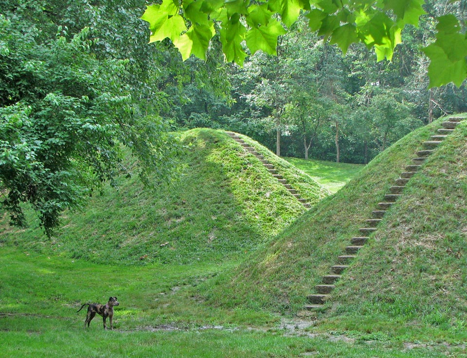 Cromlech Glen, Laumeier Sculpture Park, Sunset Hills, St. Louis County Cromlech Glen, Laumeier Sculpture Park, Sunset Hills, St. Louis County