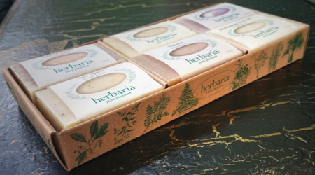Decorative tray for 3 bars or 6 Habars.