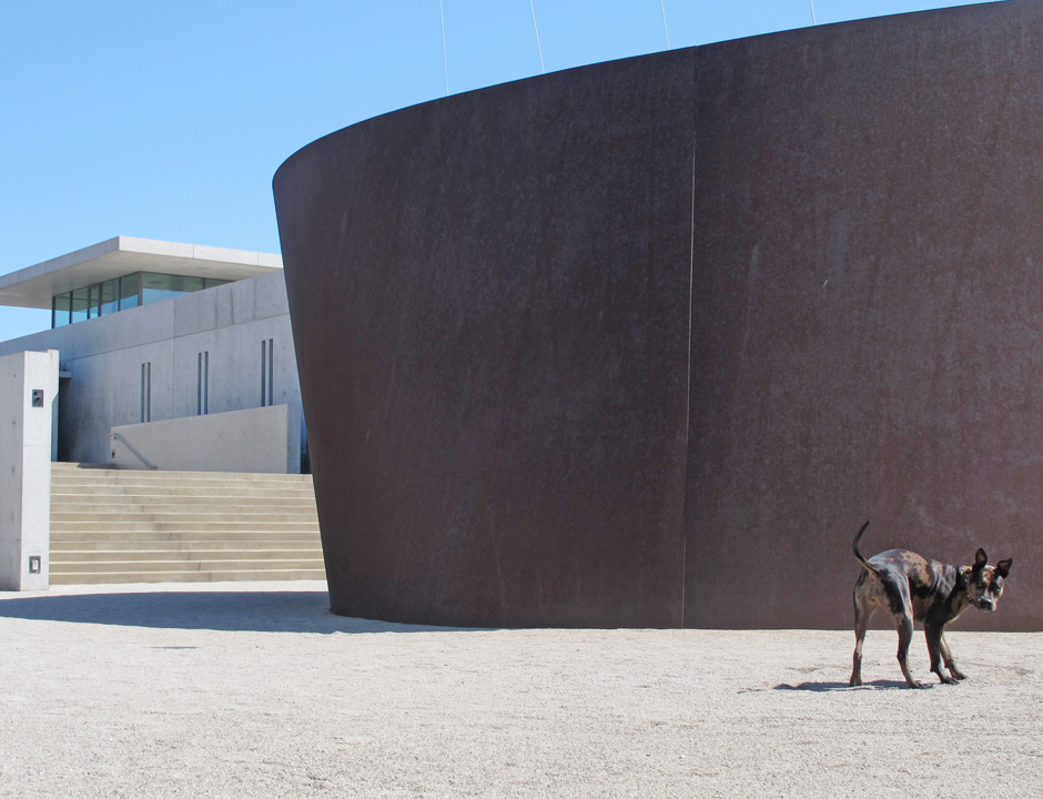 Saopy and "Joe" at the Pulitzer Foundation for the Arts Saopy and "Joe" at the Pulitzer Foundation for the Arts